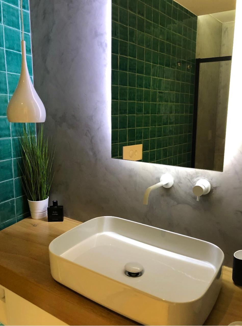 Ultra Chic Santa Catarina Apartment Lisbon